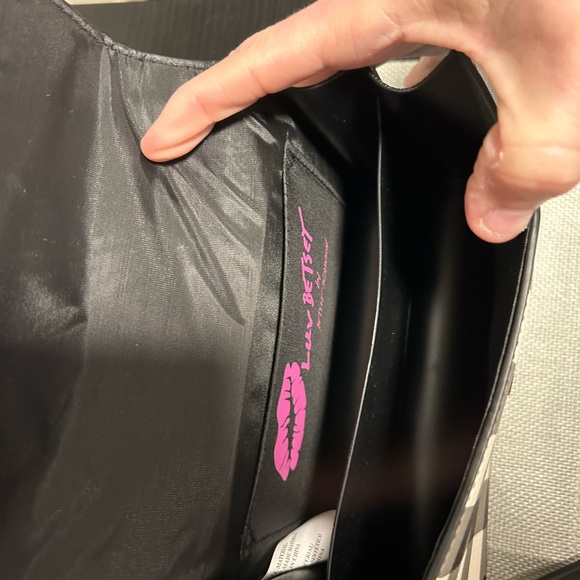 Betsey Johnson Mini Evie Black Plaid Crossbody with Pink Charm NWT - Picture 5 of 6